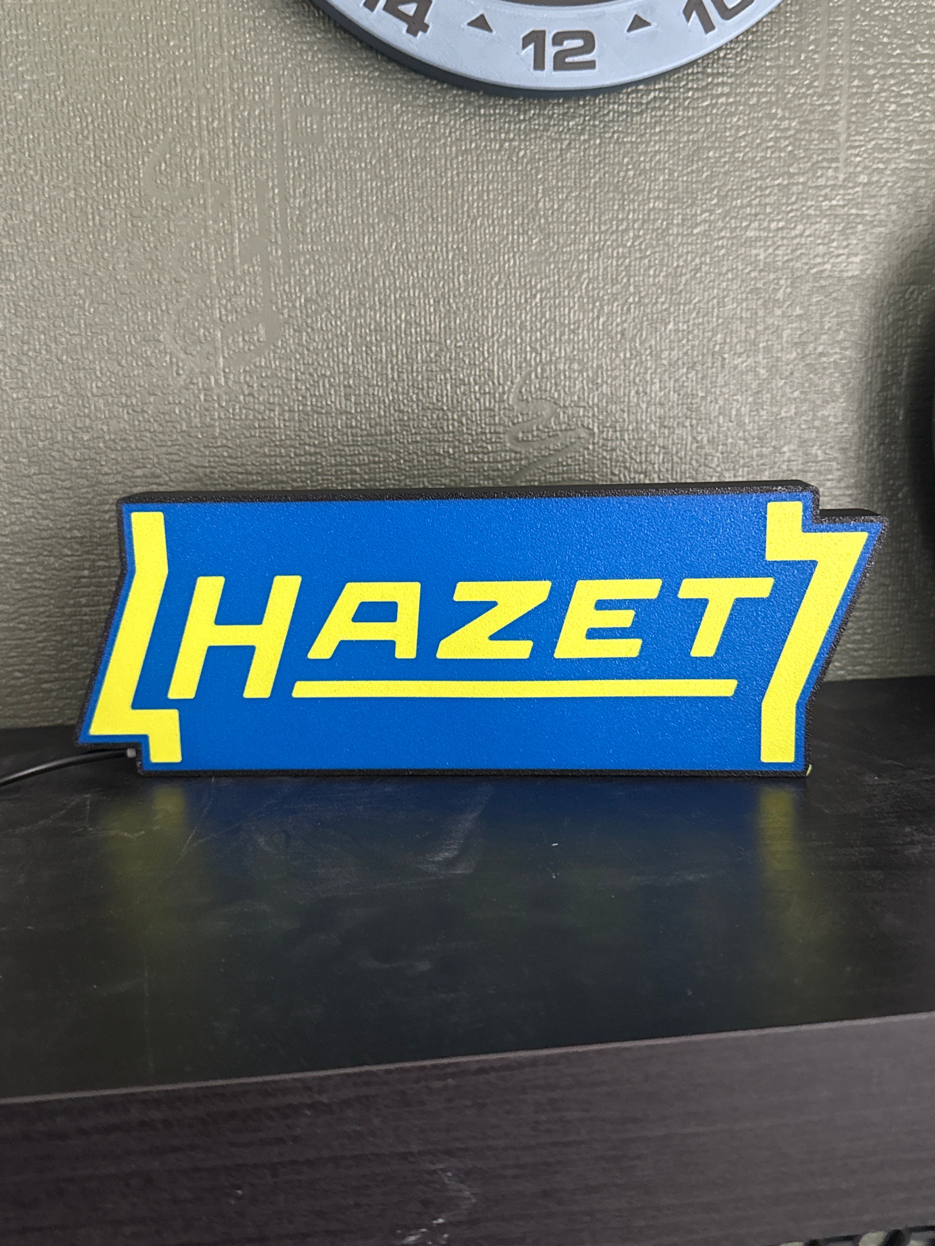 💡 Hazet lys-skilt – stilrent og tøft!